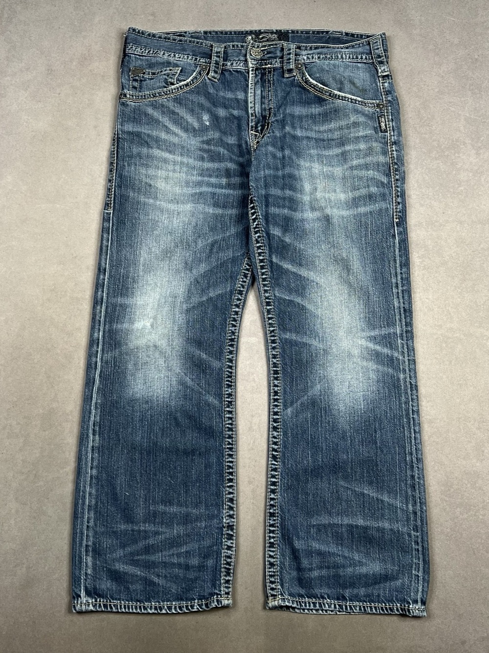 Silver Jeans Co. Zac Relaxed Fit Straight Leg Jeans. Men's Bootcut Jeans Blue
